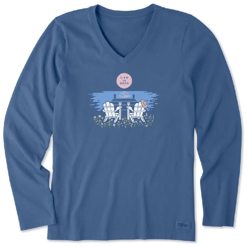 Life Is Good : Women's Clean Adirondack Dock - Long sleeve Crusher V-Neck in Vintage Blue