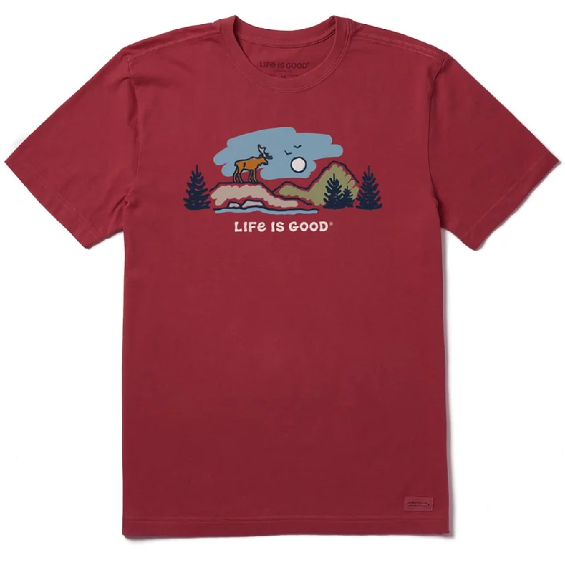 Life Is Good : Men's Moose Mountain Vista Short Sleeve Tee in Cranberry Red