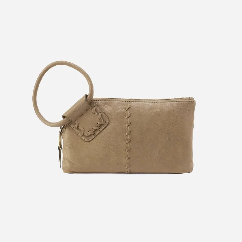 HOBO : Sable Wristlet In Metallic Leather - Burnished Sage