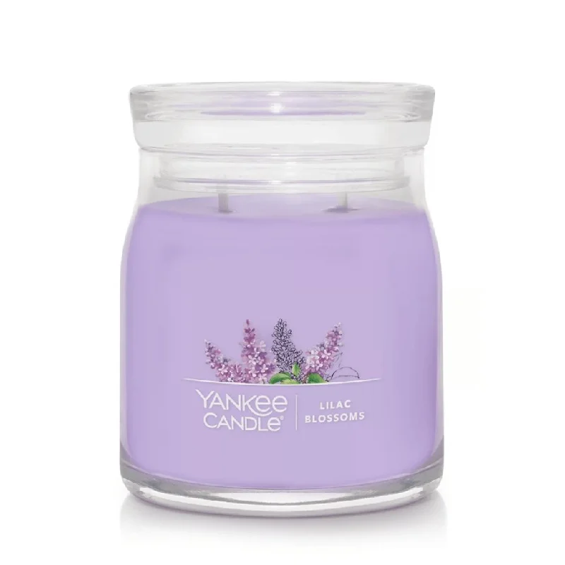 Yankee Candle : Signature Medium Jar Candle in Lilac Blossoms