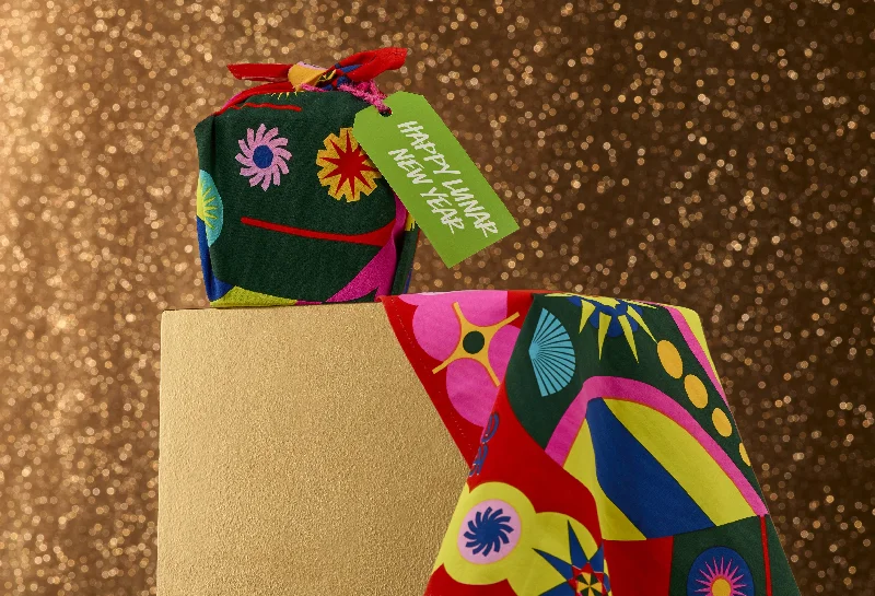 Vibrant Viper Knot Wrap Gift Wrapping